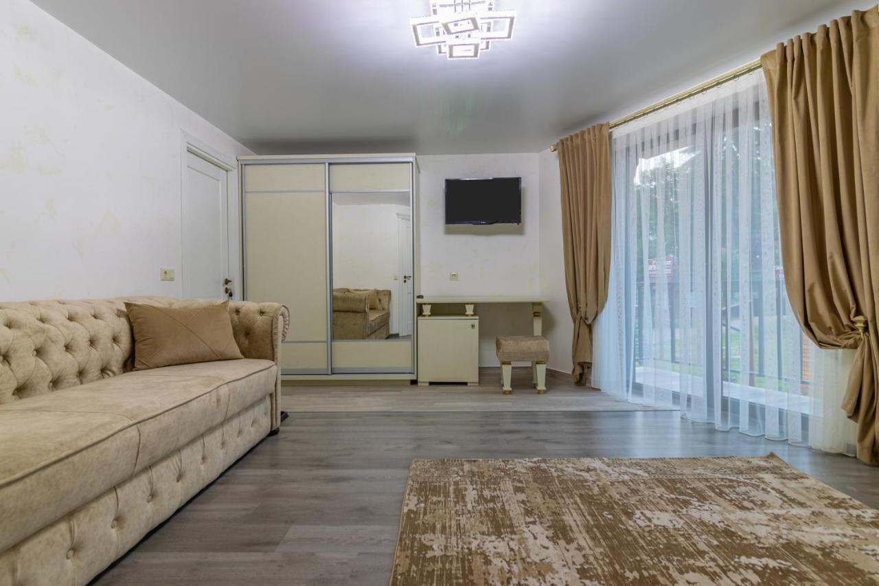 Guest House Turda Bukowel Exterior foto